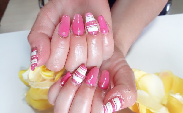 hand20150526pinkline1