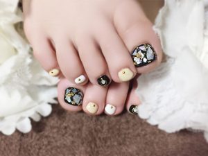 20180521footblack1
