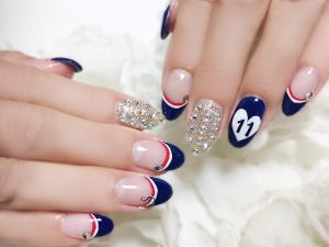 hand20190329blue01