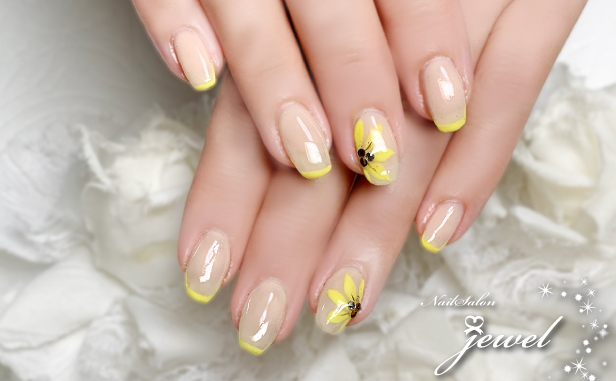 hand20190830yellow01