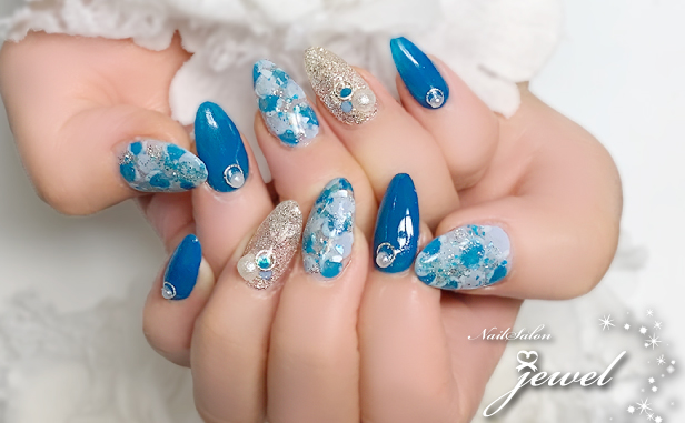 hand20190906blue01